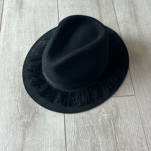 NWOT BLACK WOOL BRIXTON FEDORA WITH BLACK FRINGE AROUND CROWN ON TREND  SZ SMALL